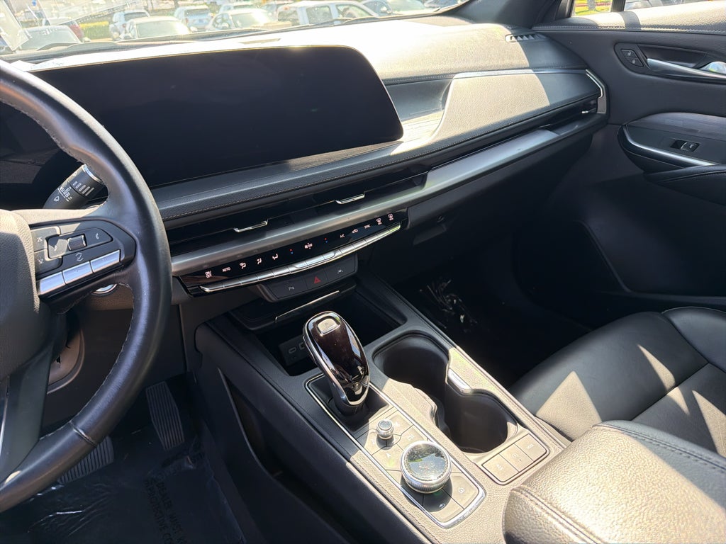 2025 Cadillac XT4 FWD 4dr Premium Luxury