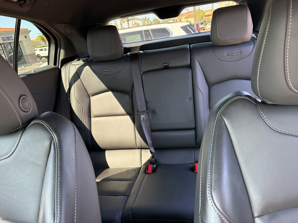 2025 Cadillac XT4 FWD 4dr Premium Luxury