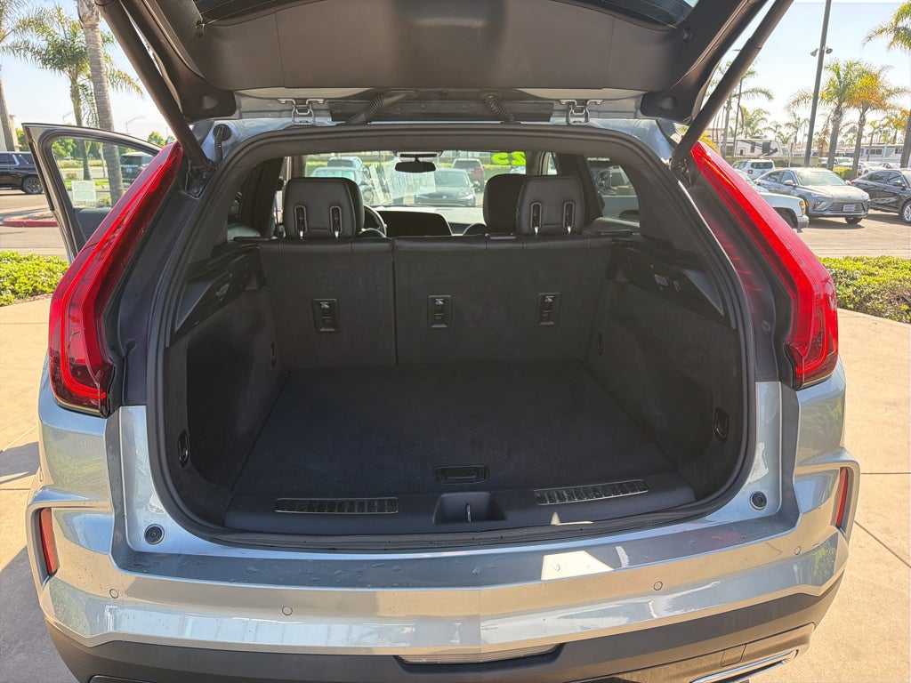 2025 Cadillac XT4 FWD 4dr Premium Luxury