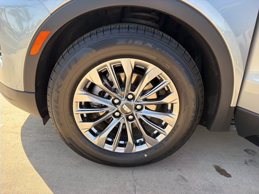 2025 Cadillac XT4 FWD 4dr Premium Luxury