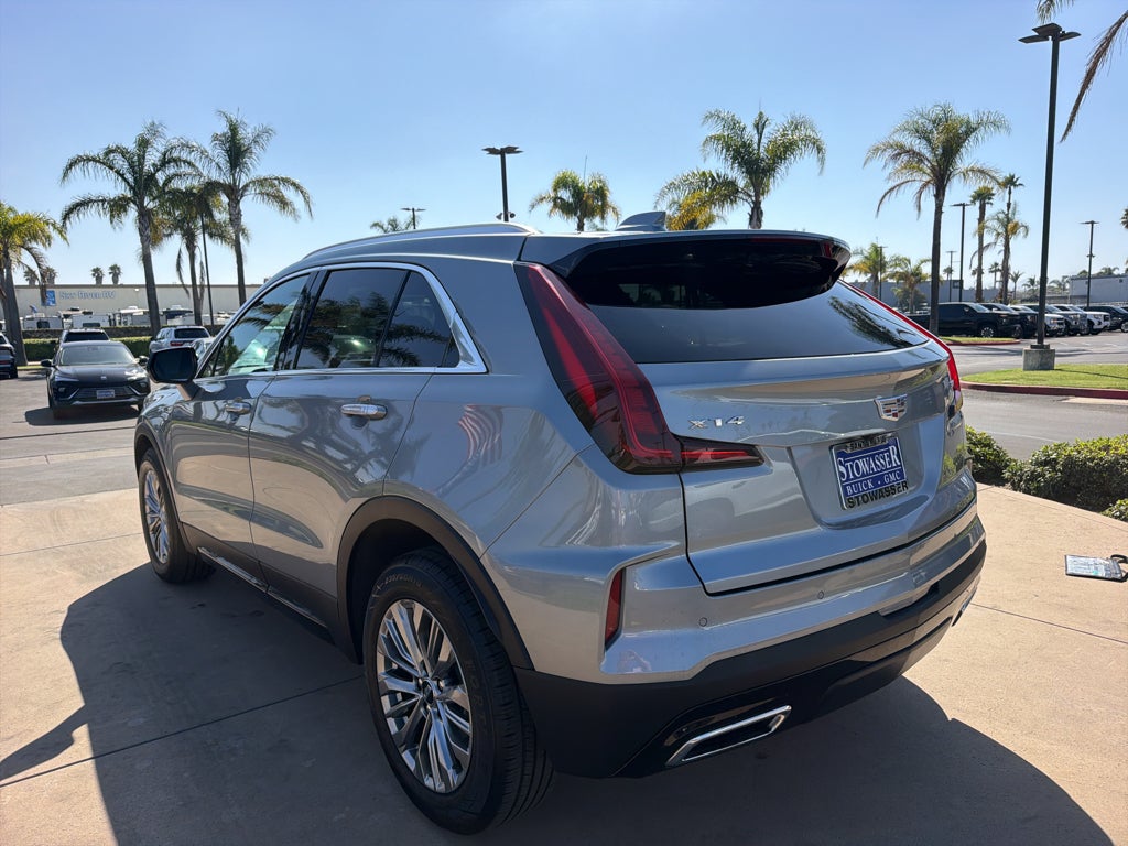 2025 Cadillac XT4 FWD 4dr Premium Luxury