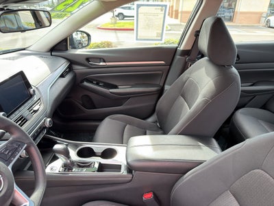 2023 Nissan Altima 2.5 SV Sedan