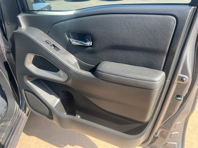 2024 Nissan Frontier Crew Cab 4x2 SV