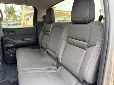 2024 Nissan Frontier Crew Cab 4x2 SV