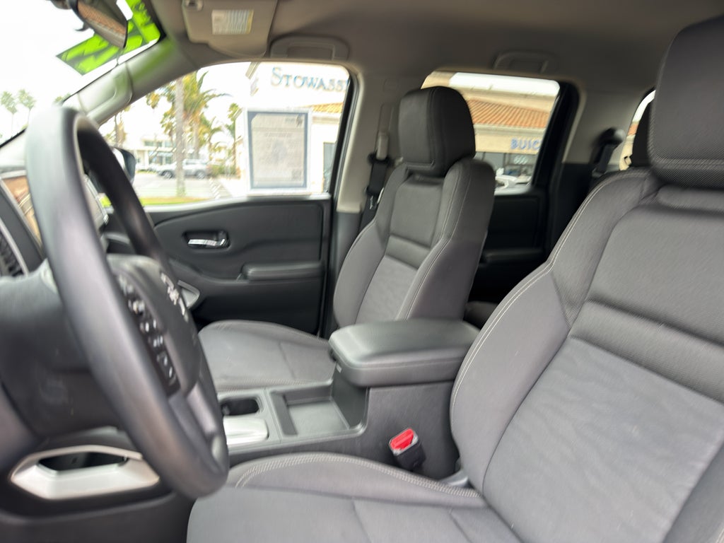 2024 Nissan Frontier Crew Cab 4x2 SV