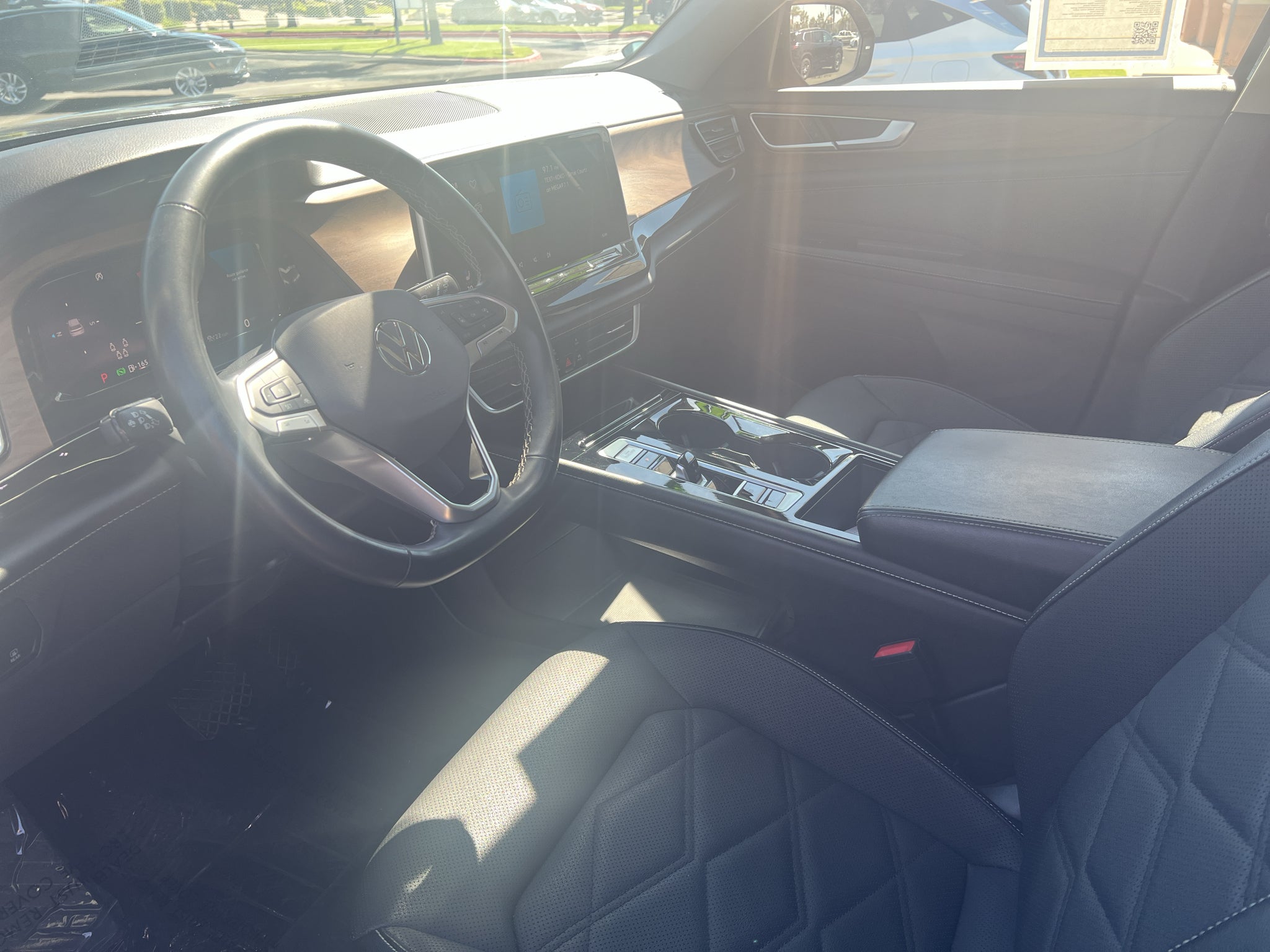 2024 Volkswagen Atlas 2.0T SE w/Technology FWD