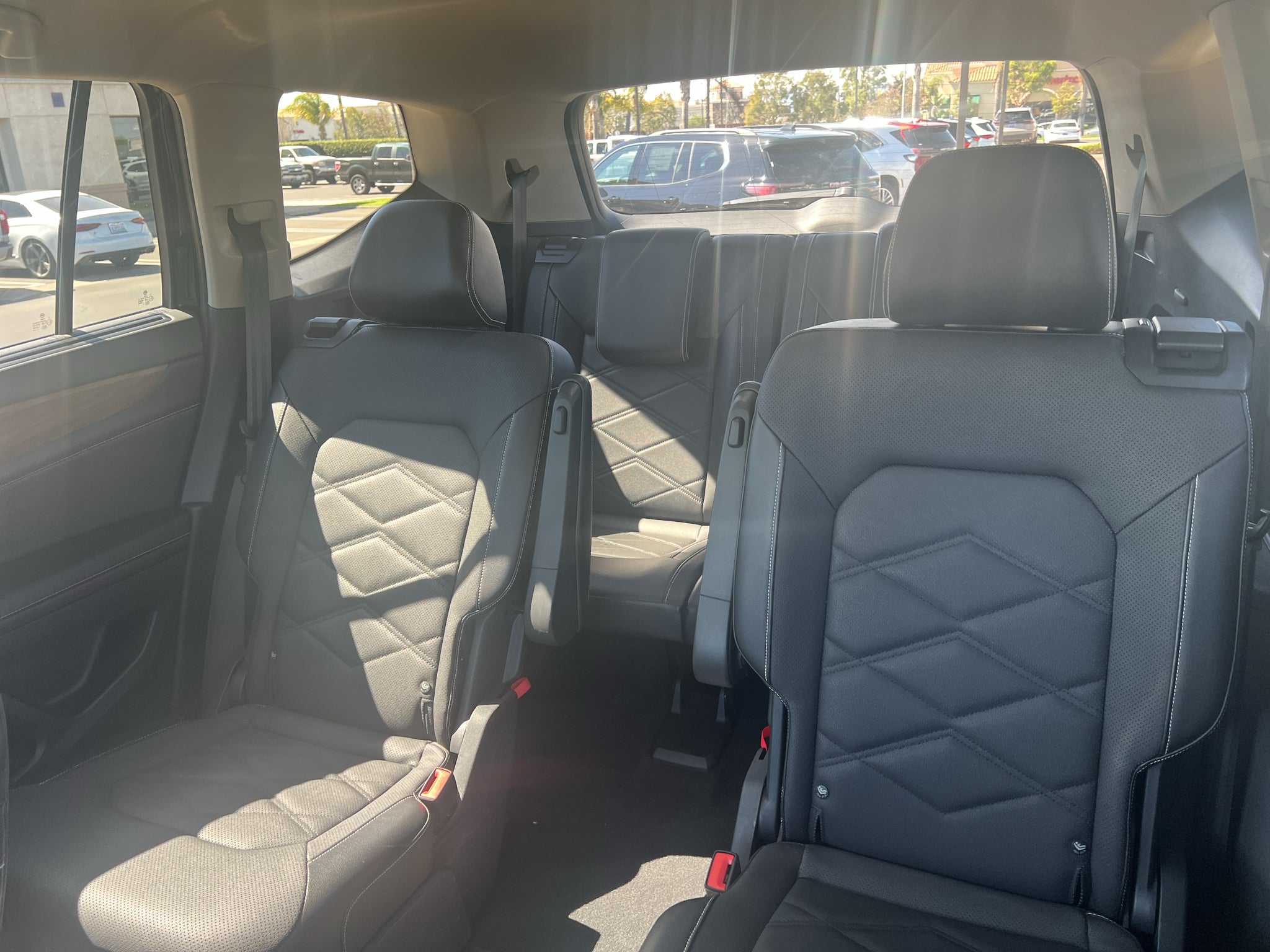 2024 Volkswagen Atlas 2.0T SE w/Technology FWD