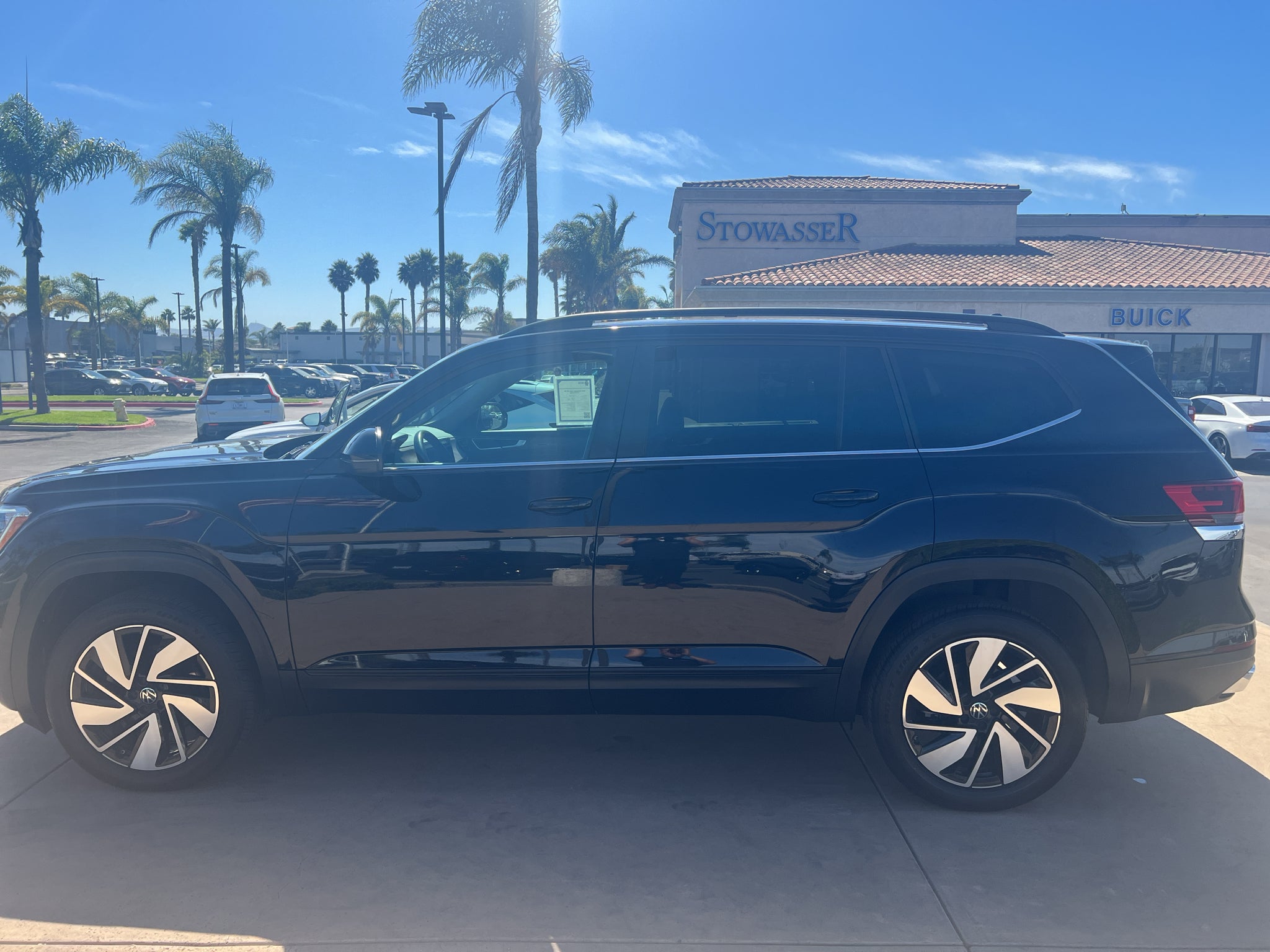 2024 Volkswagen Atlas 2.0T SE w/Technology FWD