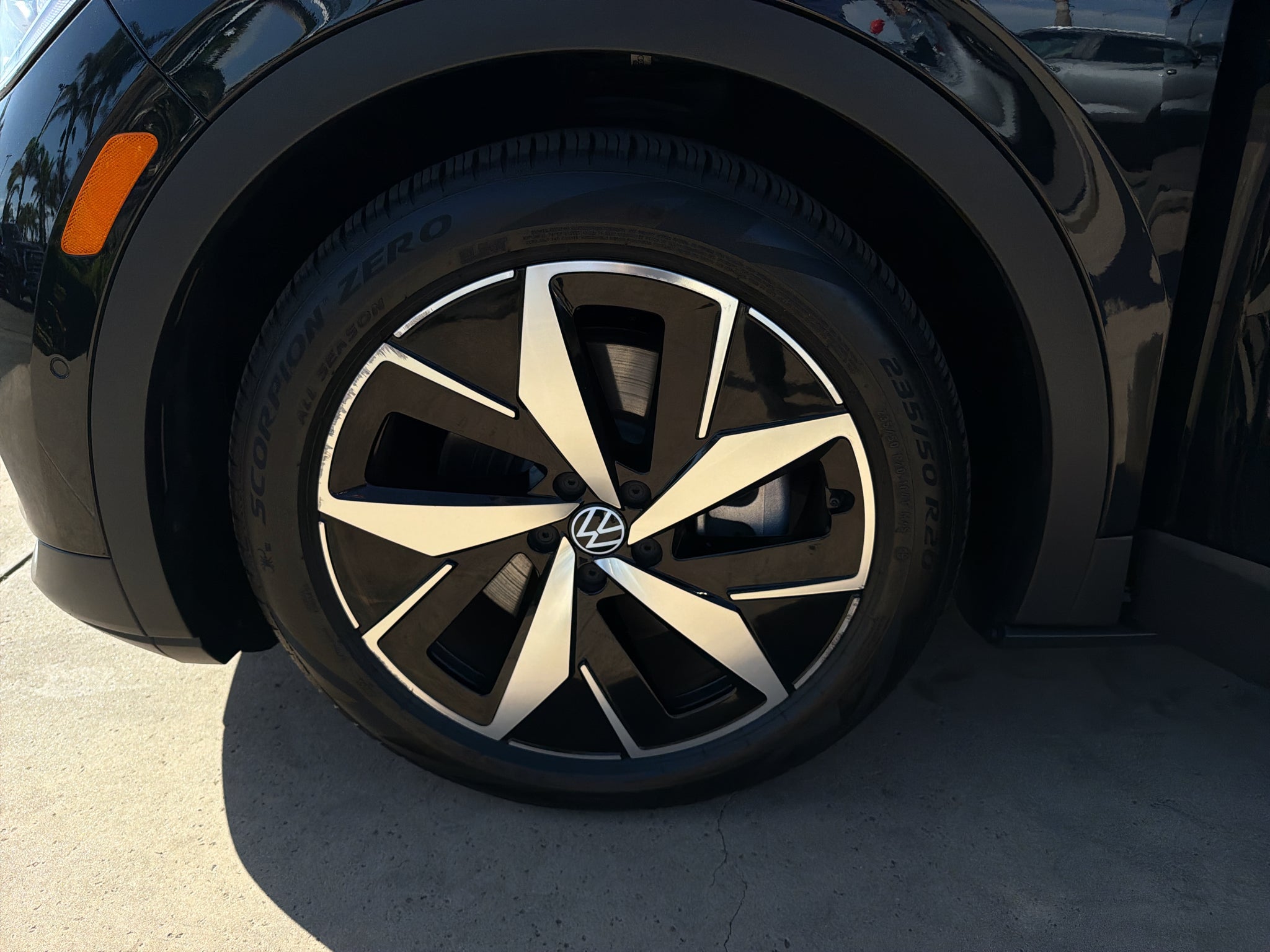 2023 Volkswagen ID.4 Pro RWD w/SK On Battery