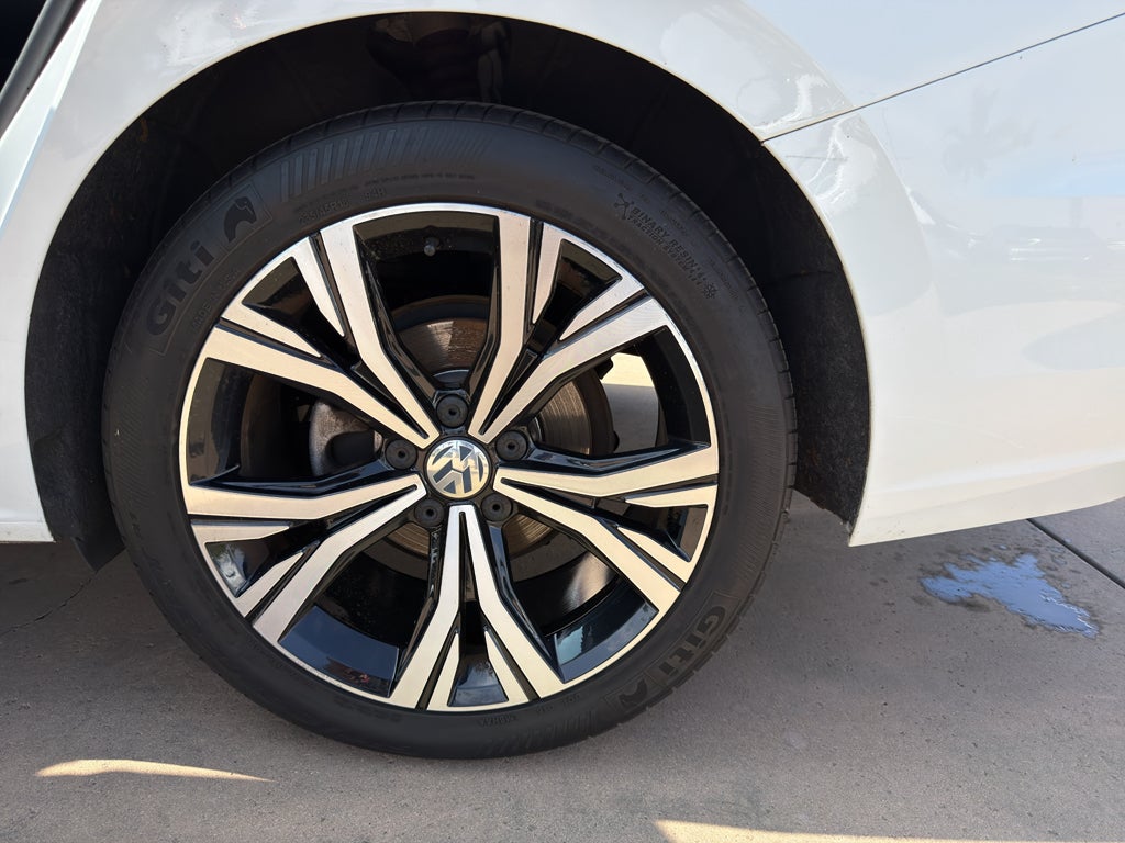 2022 Volkswagen Passat 2.0T SE Auto