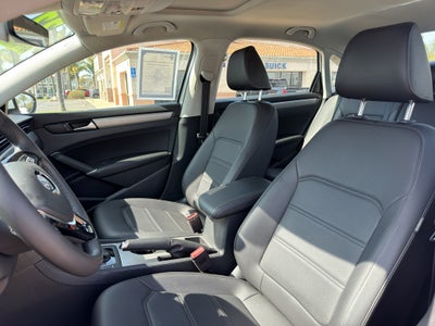 2022 Volkswagen Passat 2.0T SE Auto