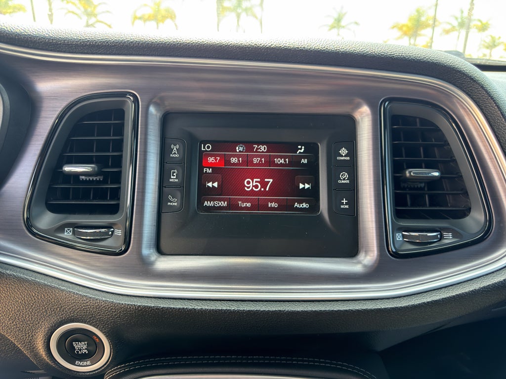 2016 Dodge Challenger 2dr Cpe SXT Plus