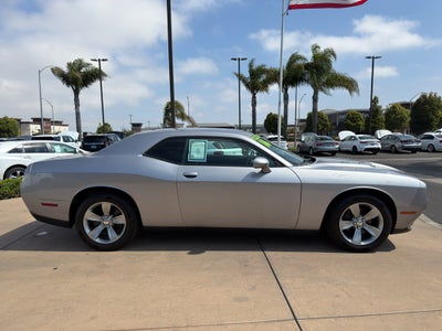 2016 Dodge Challenger 2dr Cpe SXT Plus