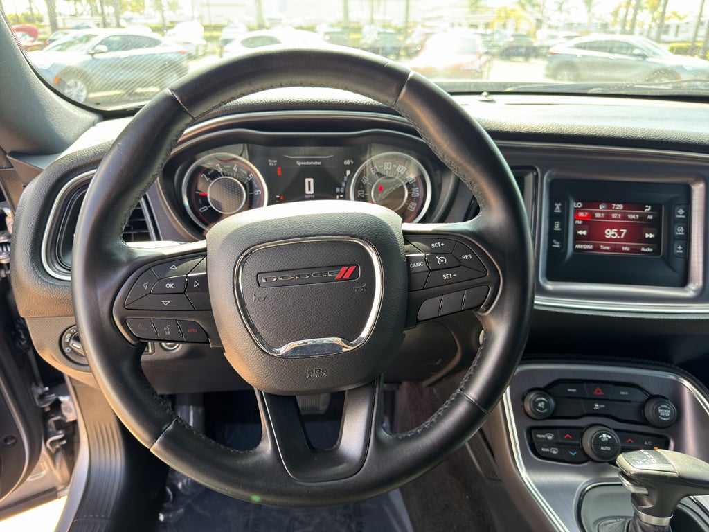 2016 Dodge Challenger 2dr Cpe SXT Plus