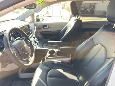 2023 Chrysler Pacifica Touring L FWD