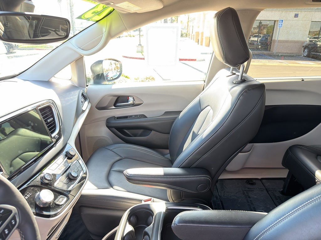 2023 Chrysler Pacifica Touring L FWD