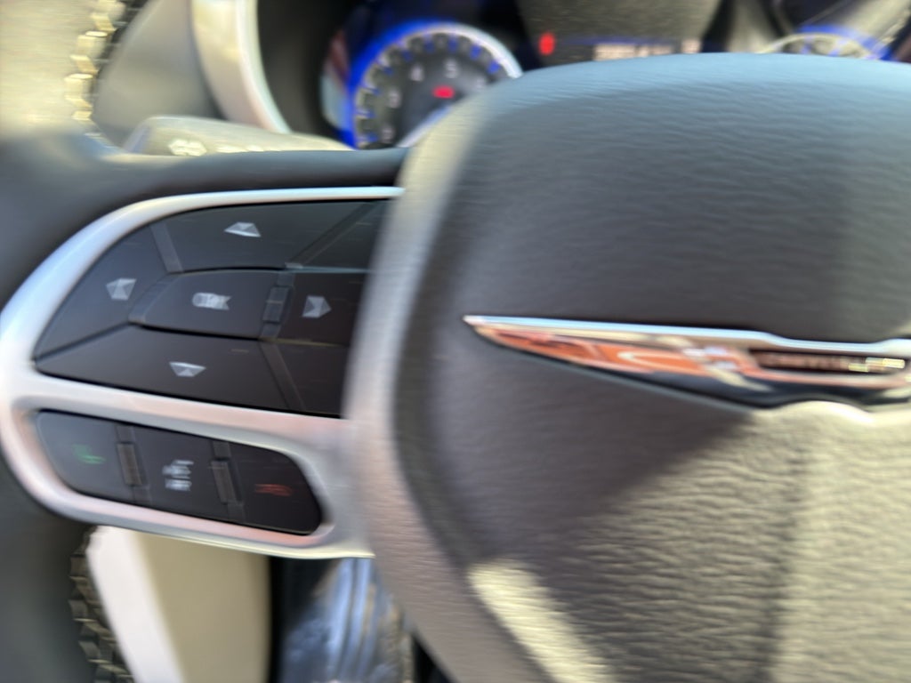2023 Chrysler Pacifica Touring L FWD