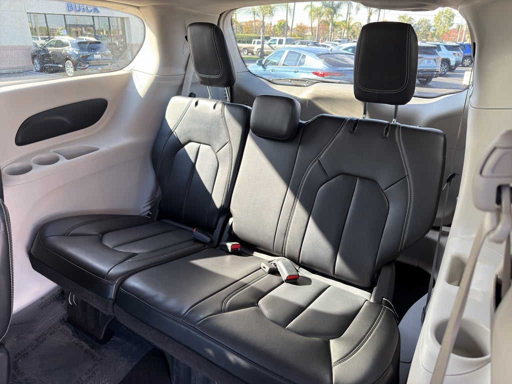 2023 Chrysler Pacifica Touring L FWD