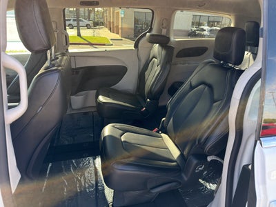 2023 Chrysler Pacifica Touring L FWD