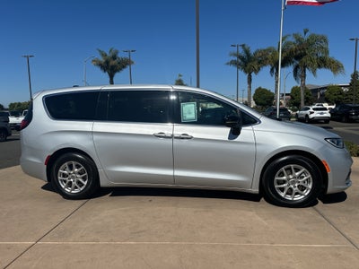 2024 Chrysler Pacifica Touring L FWD