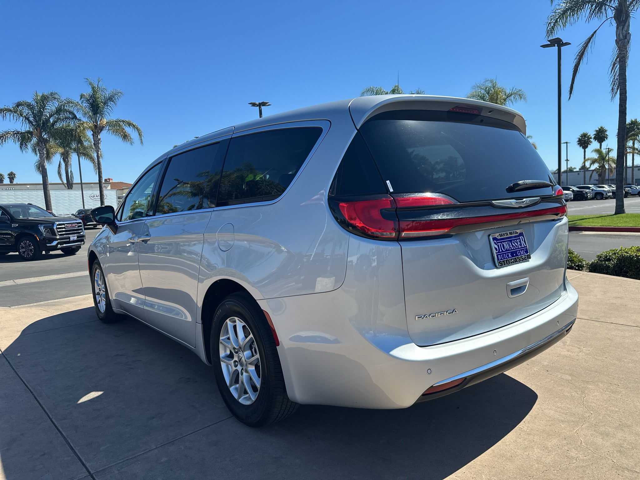 2024 Chrysler Pacifica Touring L FWD