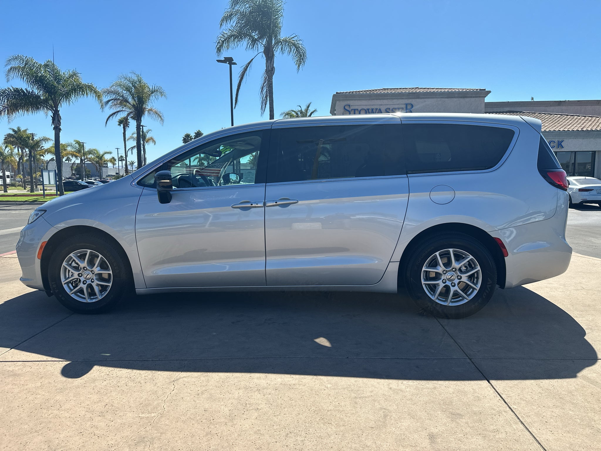 2024 Chrysler Pacifica Touring L FWD