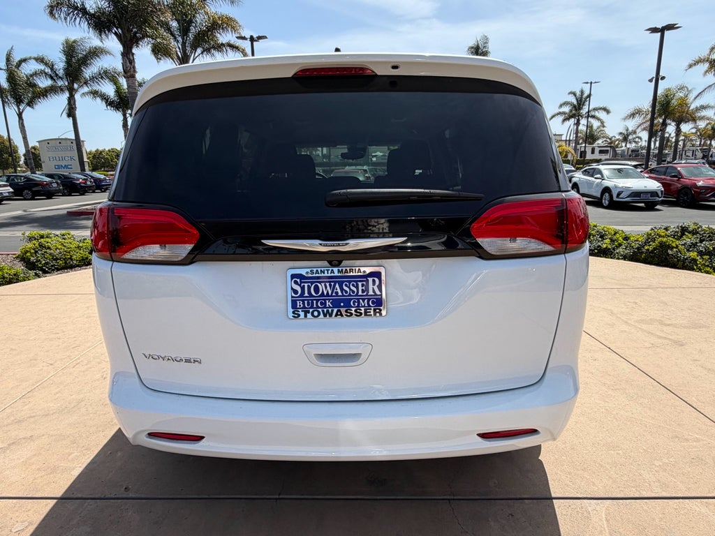 2023 Chrysler Voyager LX FWD