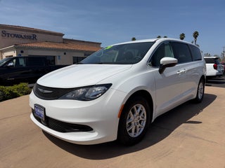 2023 Chrysler Voyager LX FWD