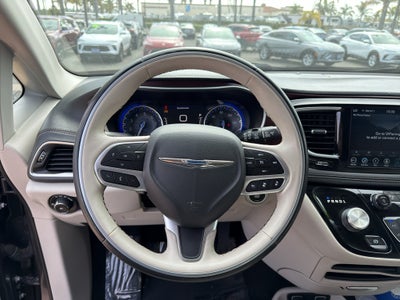2020 Chrysler Pacifica Limited FWD