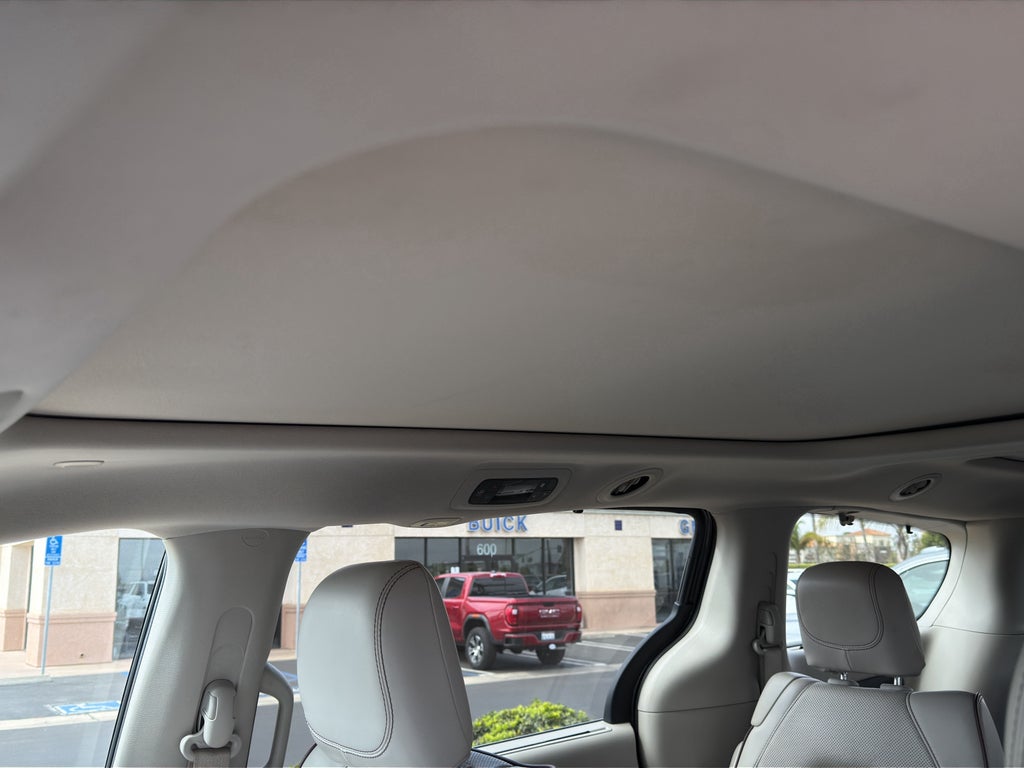 2020 Chrysler Pacifica Limited FWD