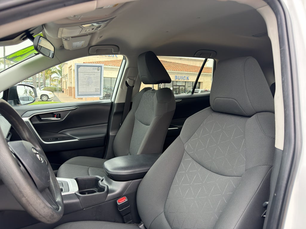 2024 Toyota RAV4 XLE FWD (GS)