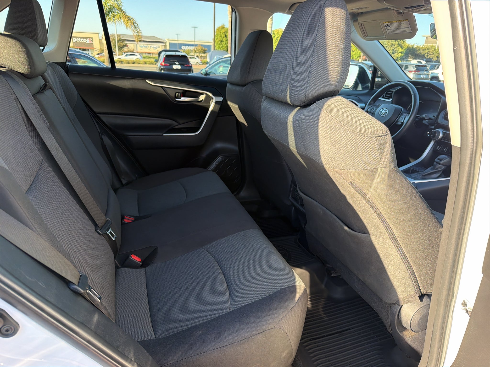 2025 Toyota RAV4 XLE FWD (GS)