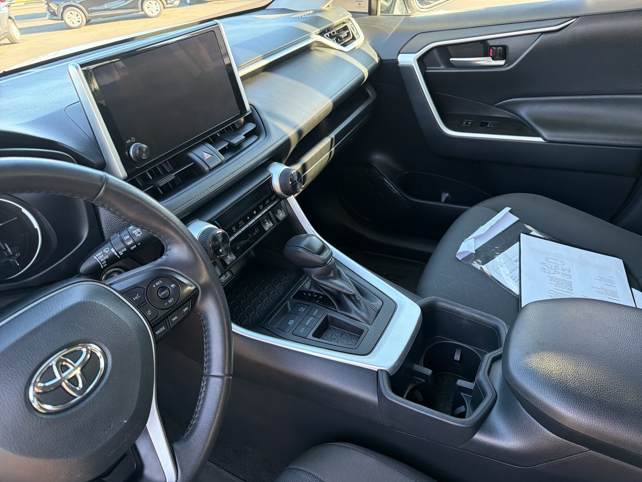 2025 Toyota RAV4 XLE FWD (GS)