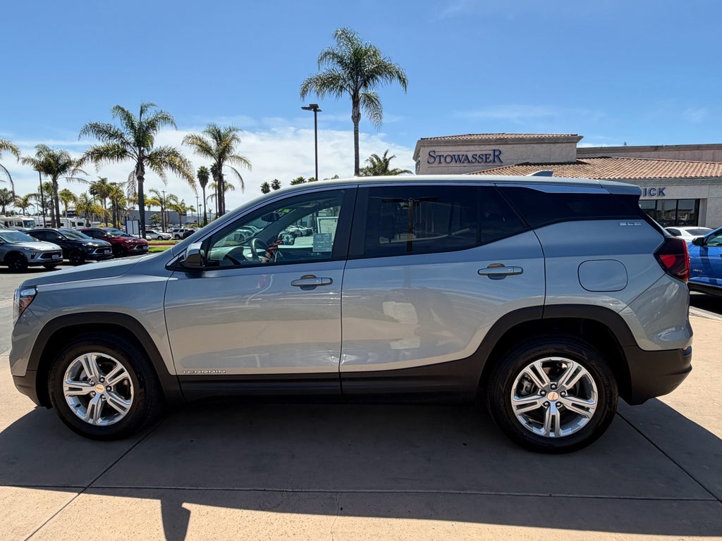 2024 GMC Terrain FWD 4dr SLE