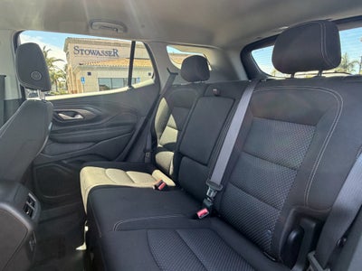 2024 GMC Terrain FWD 4dr SLE