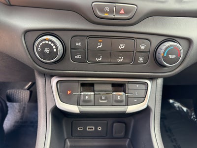 2024 GMC Terrain FWD 4dr SLE