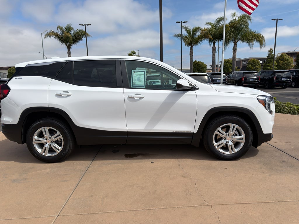 2024 GMC Terrain FWD 4dr SLE