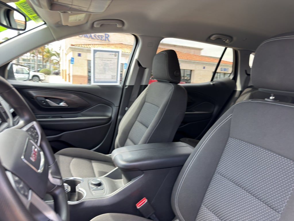 2024 GMC Terrain FWD 4dr SLE