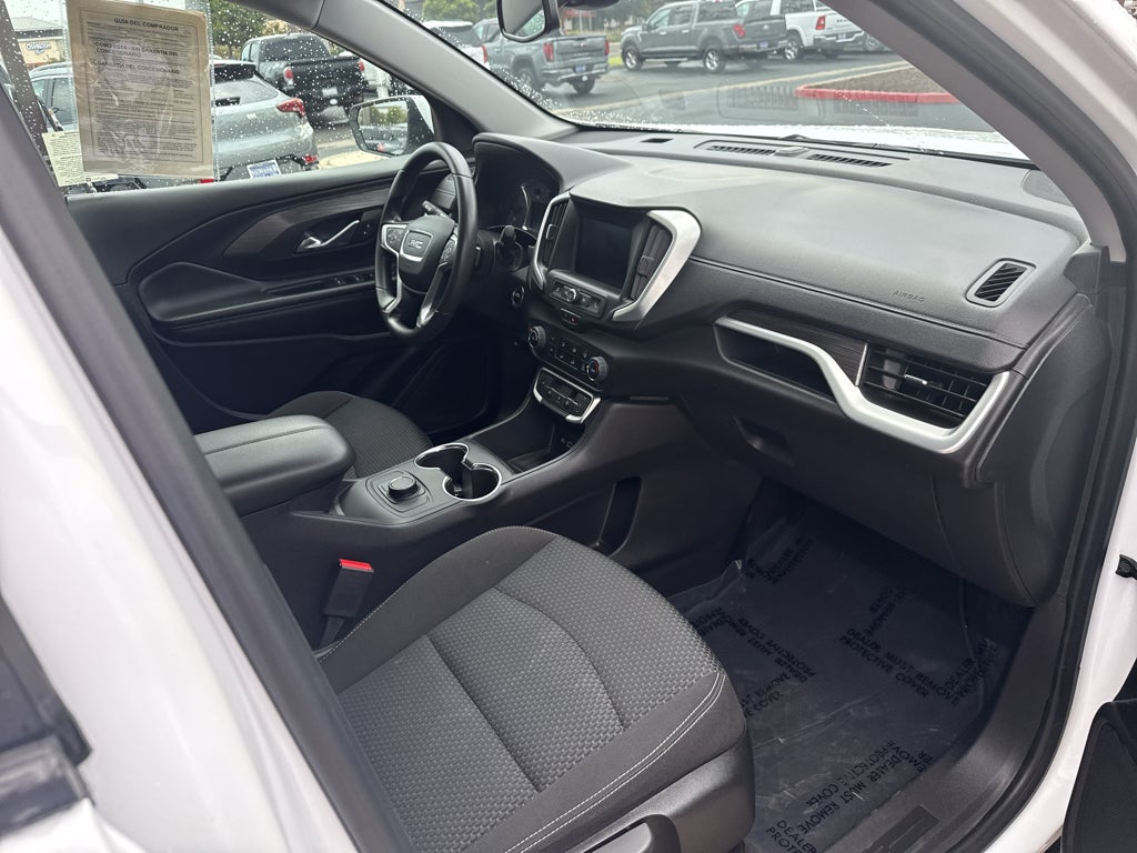 2024 GMC Terrain FWD 4dr SLE