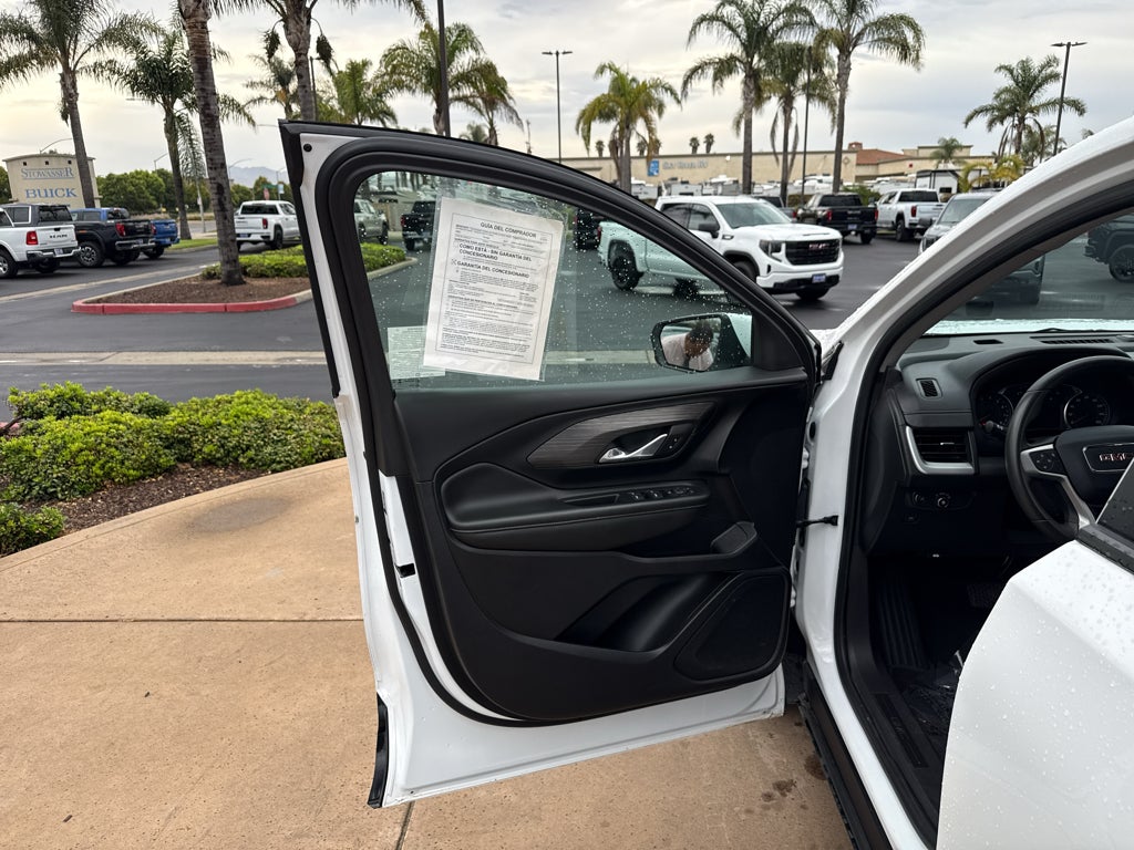 2024 GMC Terrain FWD 4dr SLE