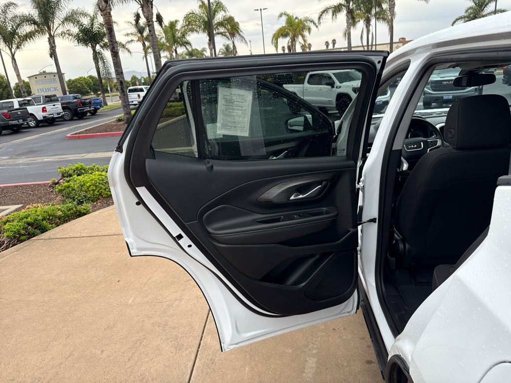2024 GMC Terrain FWD 4dr SLE