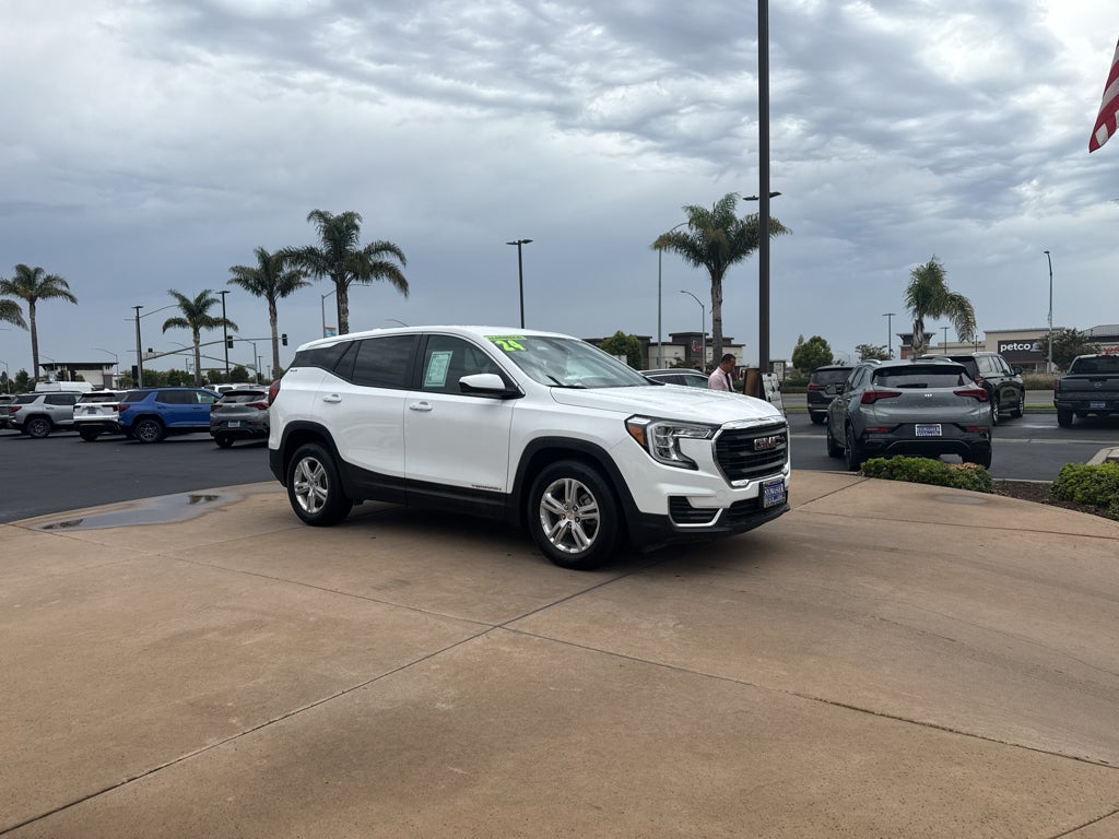 2024 GMC Terrain FWD 4dr SLE