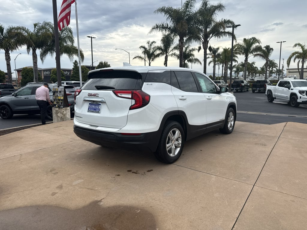 2024 GMC Terrain FWD 4dr SLE