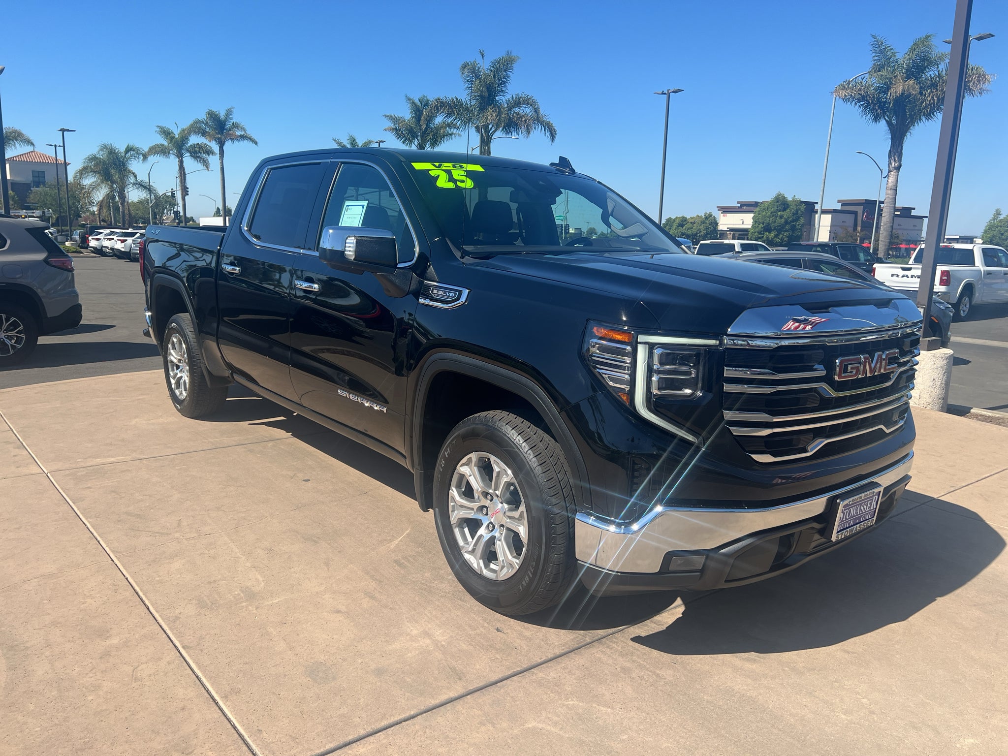 2025 GMC Sierra 1500 Crew Cab Short Box 4-Wheel Drive SLT