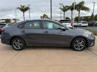 2023 Kia Forte LXS IVT