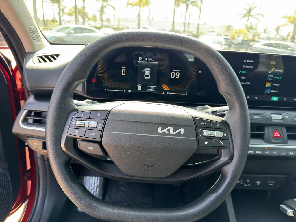 2025 Kia K4 LXS FWD