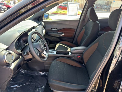 2024 Nissan Kicks SR FWD