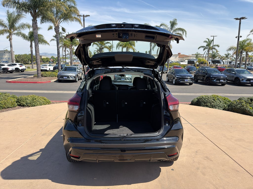 2024 Nissan Kicks SR FWD