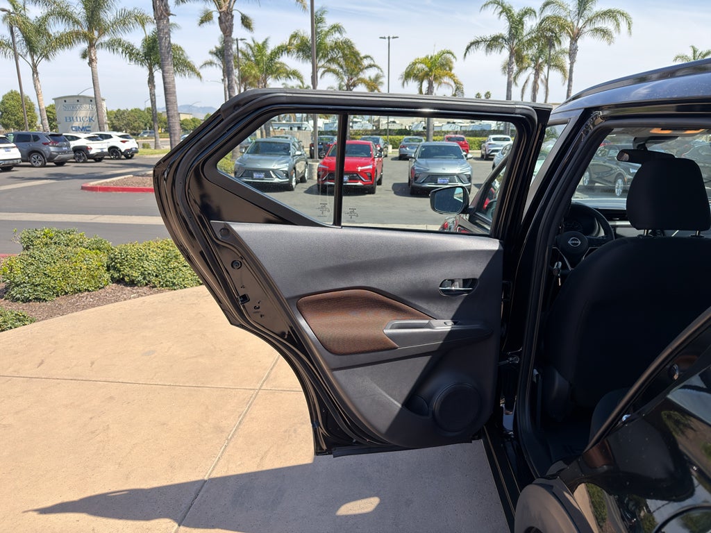 2024 Nissan Kicks SR FWD