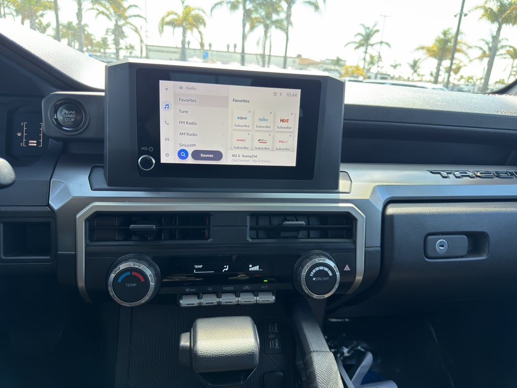 2024 Toyota Tacoma 2WD 2WD SR5 Double Cab 5' Bed AT (SE)